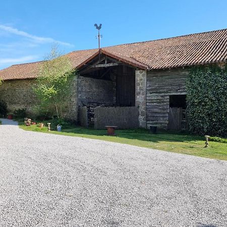Chambres Et Gite Dans Un Lieu Calme Et Champetre Gourge Les Grippeaux Proche Parthenay Buitenkant foto